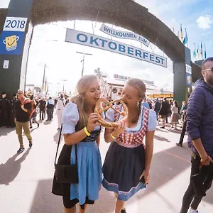 Camping Oktoberfest On A Budget, München